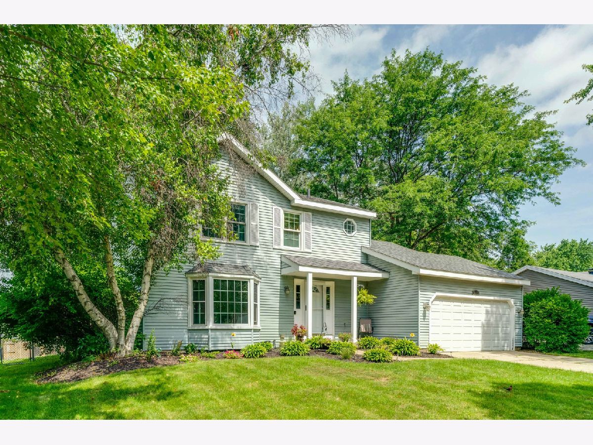 Homes & Condos & Townhomes Sold Winding Creek Mchenry Illinois, 5410 Winding Creek