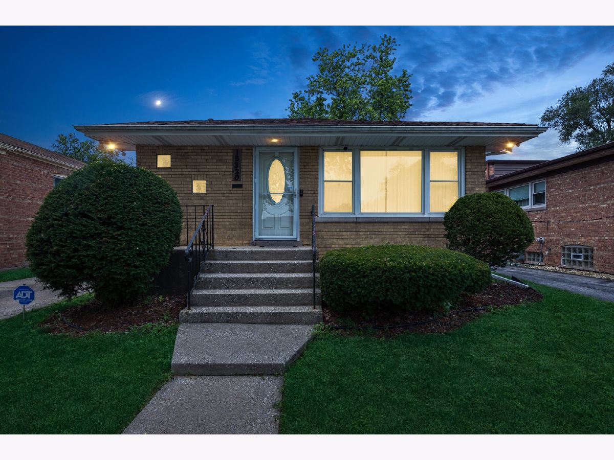 Homes For Sale Calumet Center Gardens Dolton Illinois, 15320 Evers Street