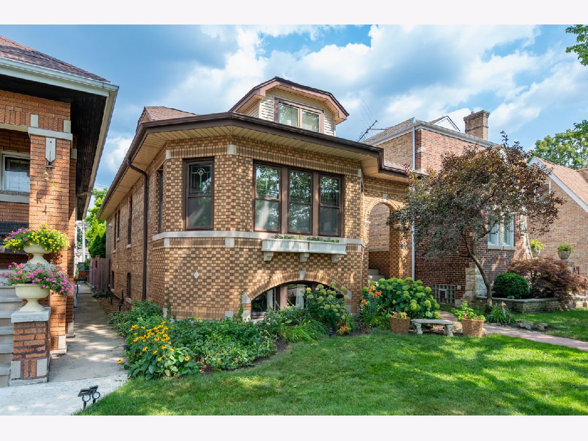 Homes & Condominiums Sold Forest Glen Chicago Illinois, 5251 La Crosse