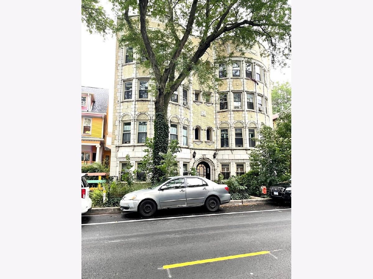  Rented Chicago Illinois, 1527 Pratt