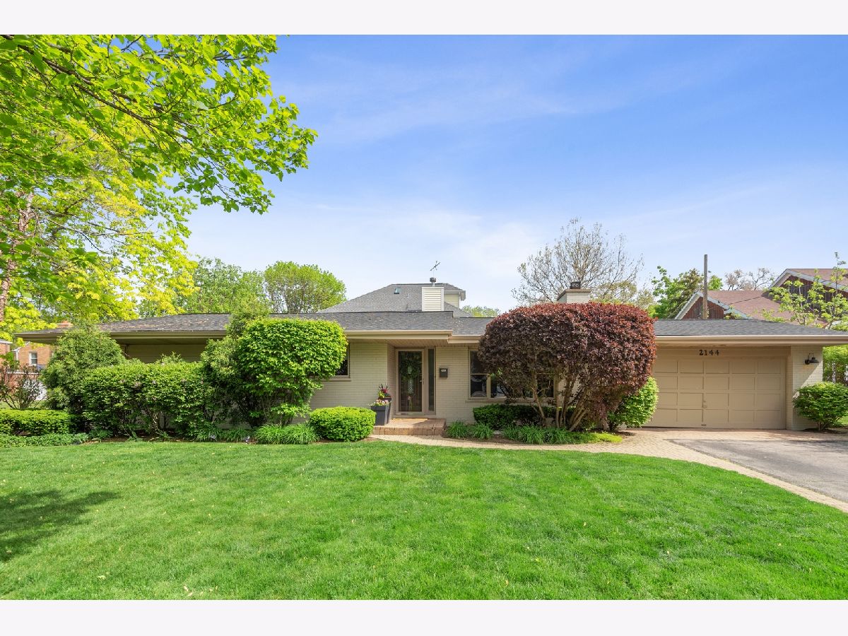  Rented Wilmette Illinois, 2144 Schiller