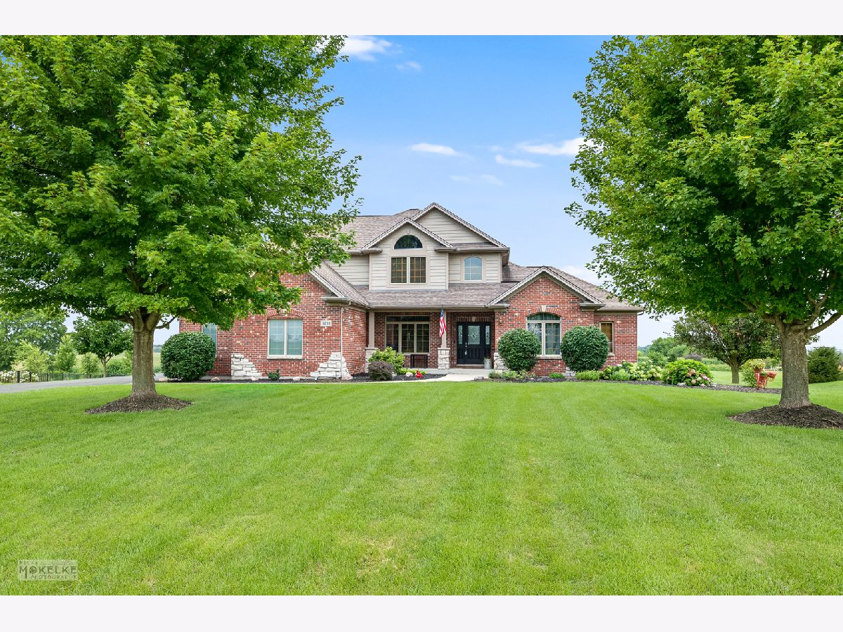  For Sale Newark Illinois, 9299 Lee Hill Road