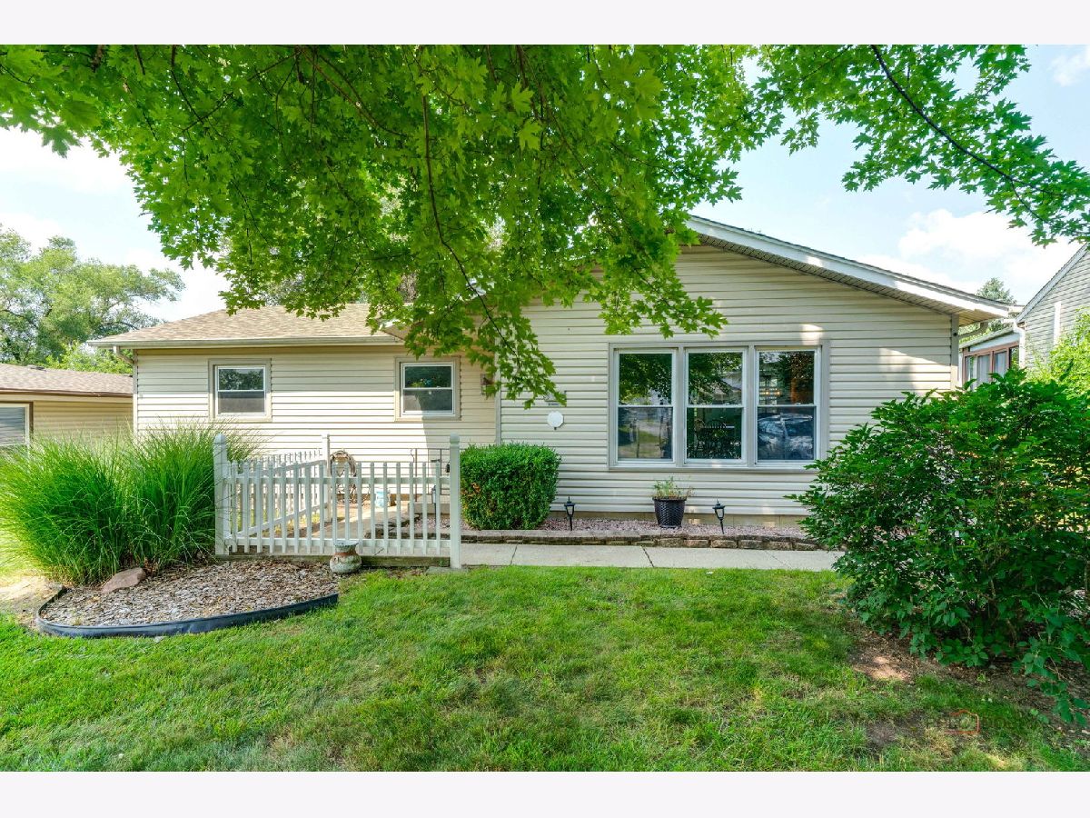 Homes Sold Oakwood Knolls Antioch Illinois, 306 Bridgewood