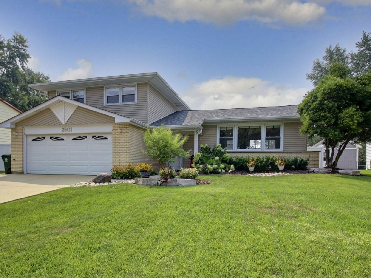  Sold Woodridge Illinois, 2601 Willow