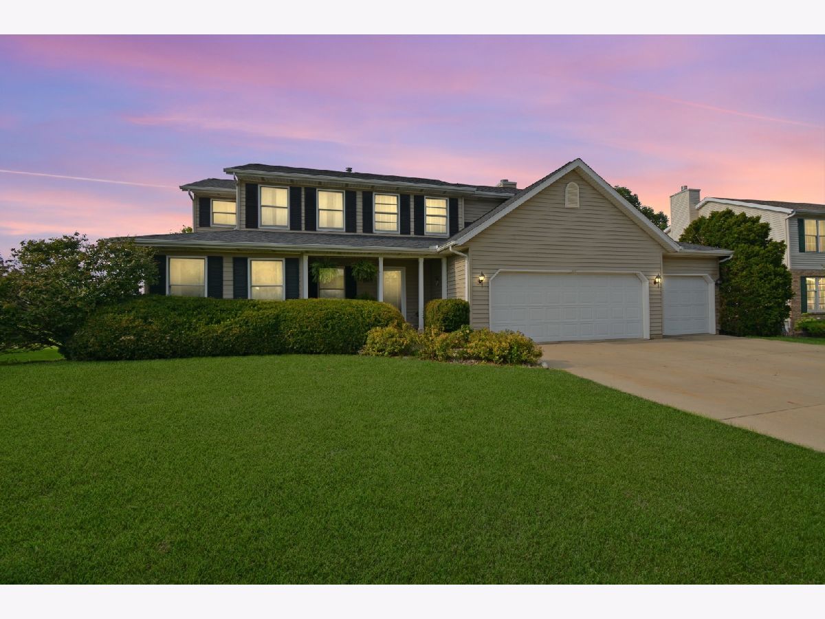 Homes & Condos & Townhomes For Sale Ironwood Normal Illinois, 1418 Ironwood Cc Drive