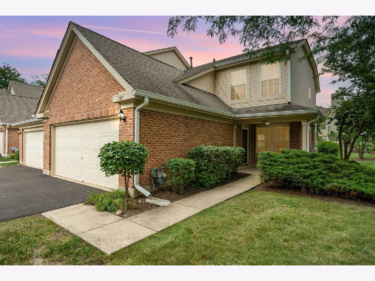  Sold Schaumburg Illinois, 109 Thistle