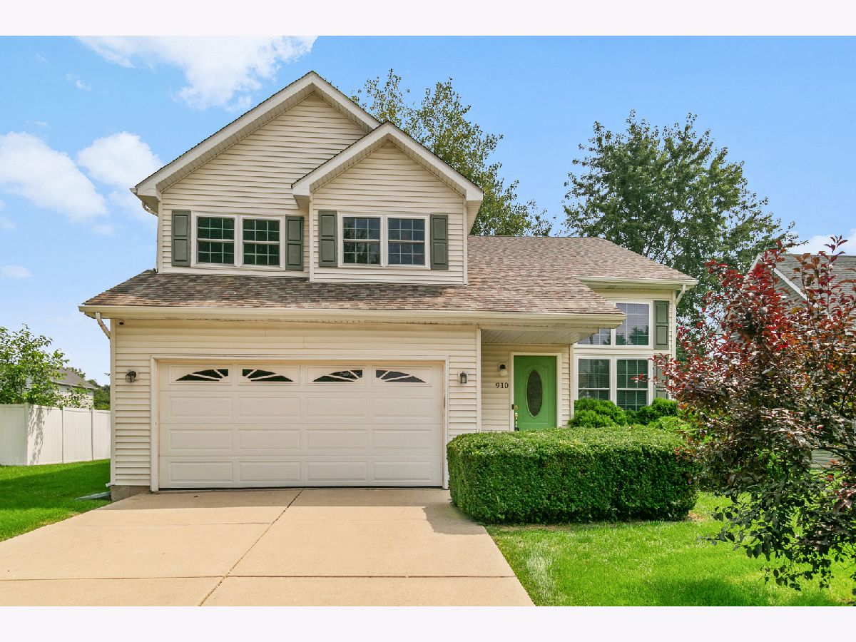 Homes For Sale Stonegate Joliet Illinois, 910 Sudbury Drive