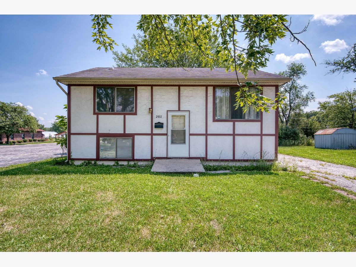  For Sale Sauk Village Illinois, 2432 223rd Street