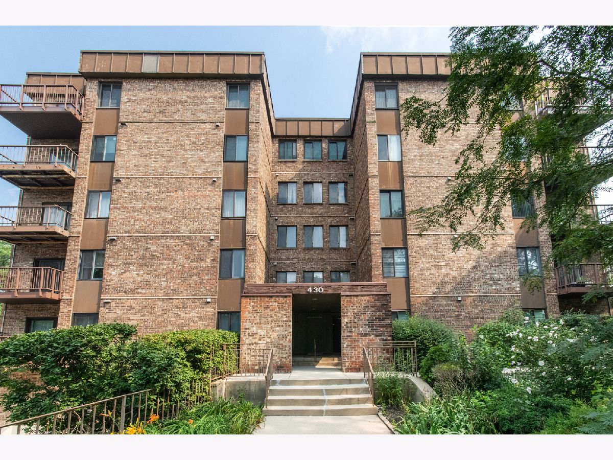  Rented Lisle Illinois, 430 Walnut Creek