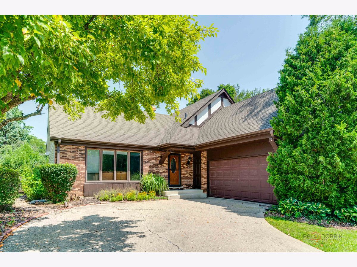 Homes For Sale Deerpath Vernon Hills Illinois, 221 Alexandria Drive
