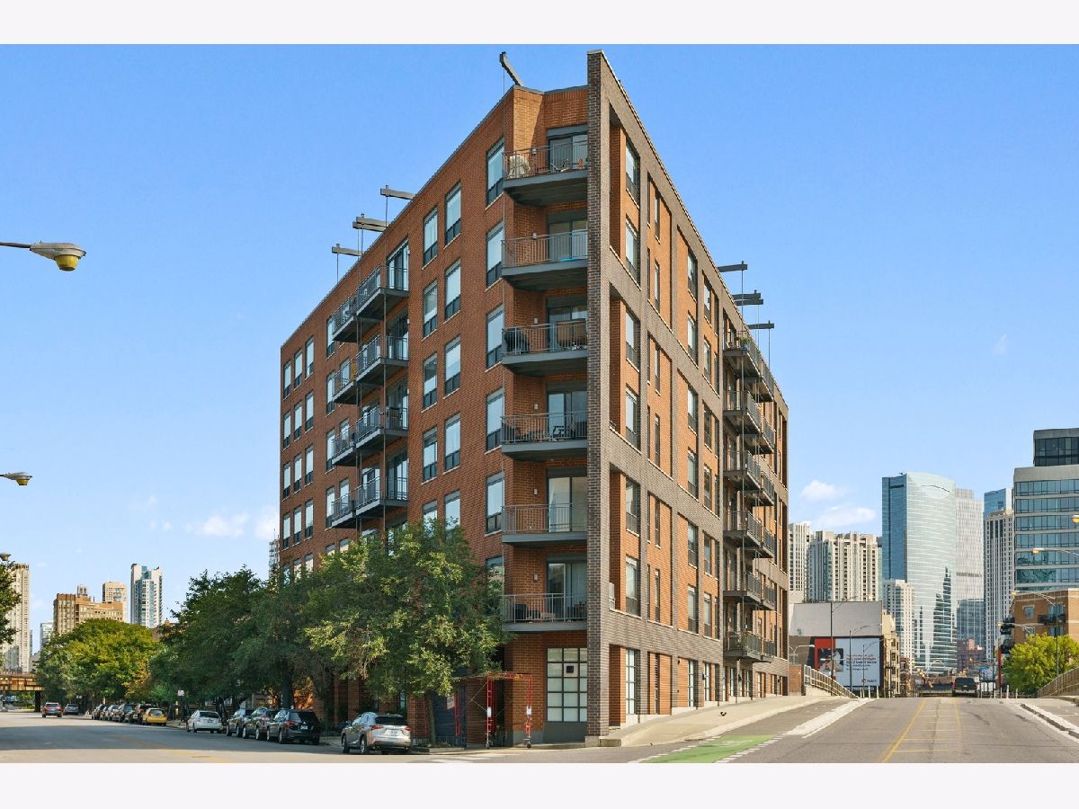  Rented Chicago Illinois, 859 Erie
