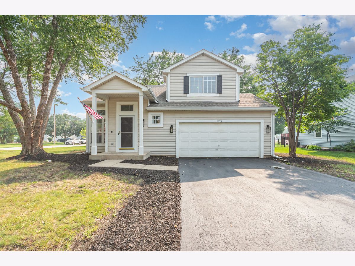  Sold Lake In The Hills Illinois, 1174 Starwood