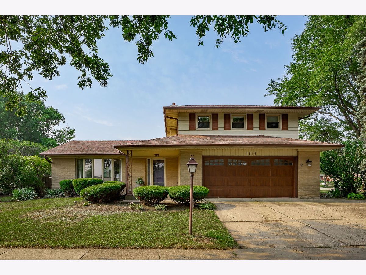  Sold Mount Prospect Illinois, 1813 Maya