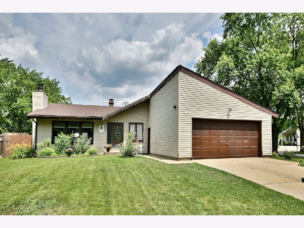 Homes & Townhomes Sold Cherrywood Bolingbrook Illinois, 518 Emerson