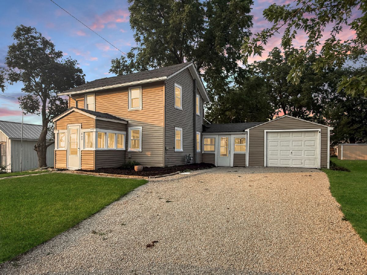  Sold Lena Illinois, 425 Grove