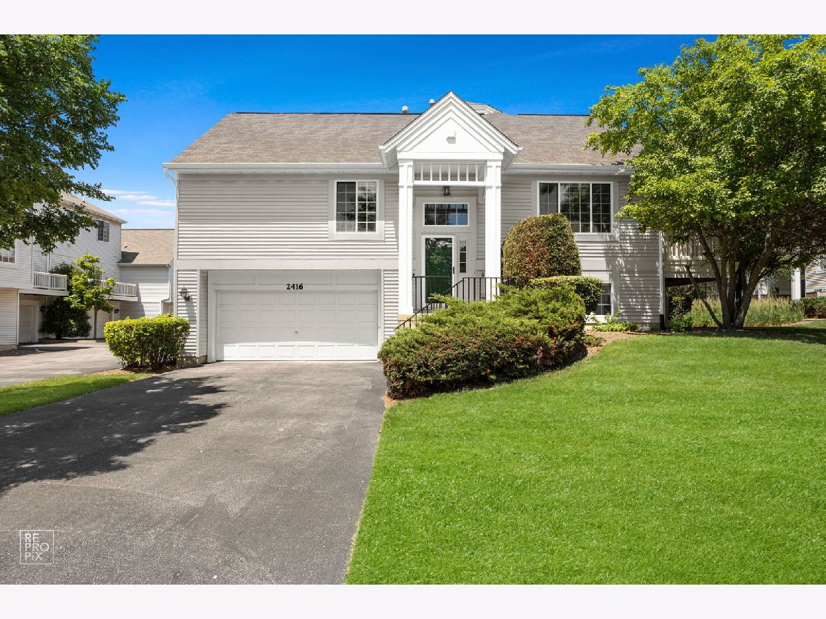 Townhomes & Condos For Sale Ogden Pointe At The Wheatlands Aurora Illinois, 2416 Oakfield Drive