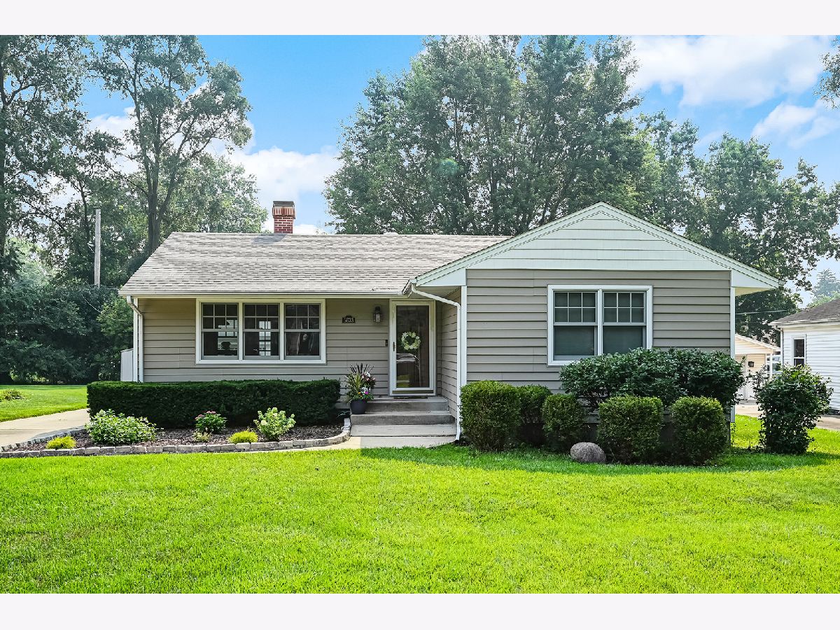  For Sale Clarendon Hills Illinois, 5633 Virginia Avenue