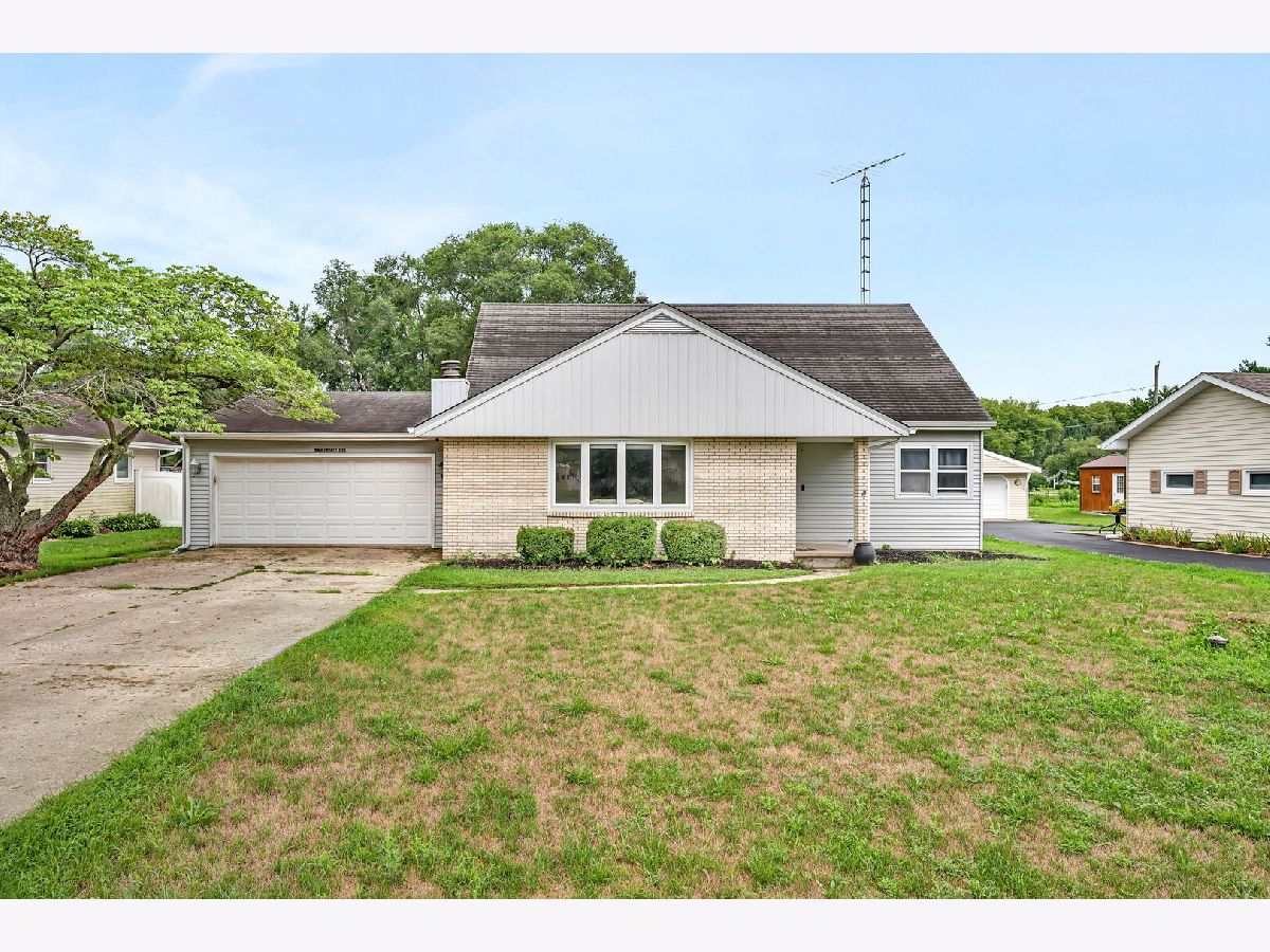 Sold Morris Illinois, 3825 School
