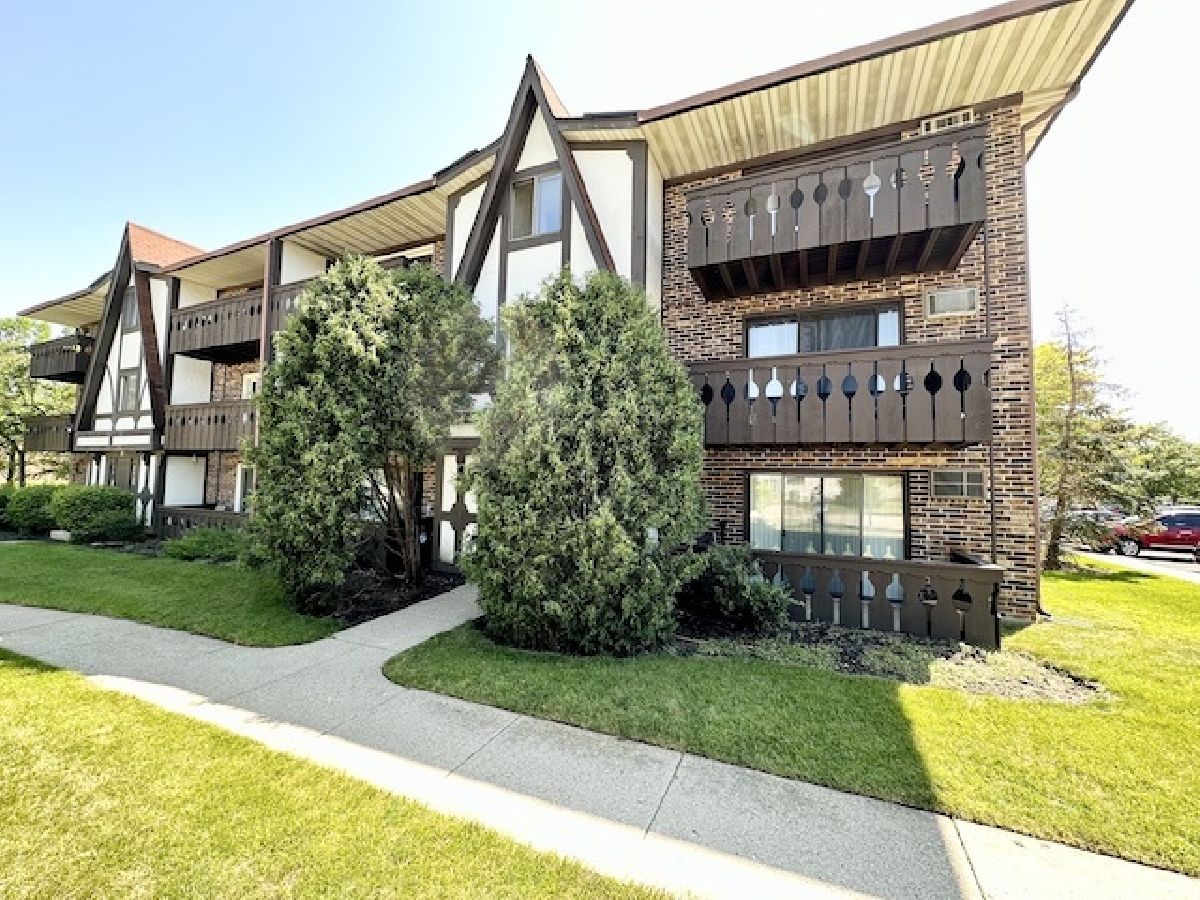 For Sale Vernon Hills Illinois, 15 Crestview Lane