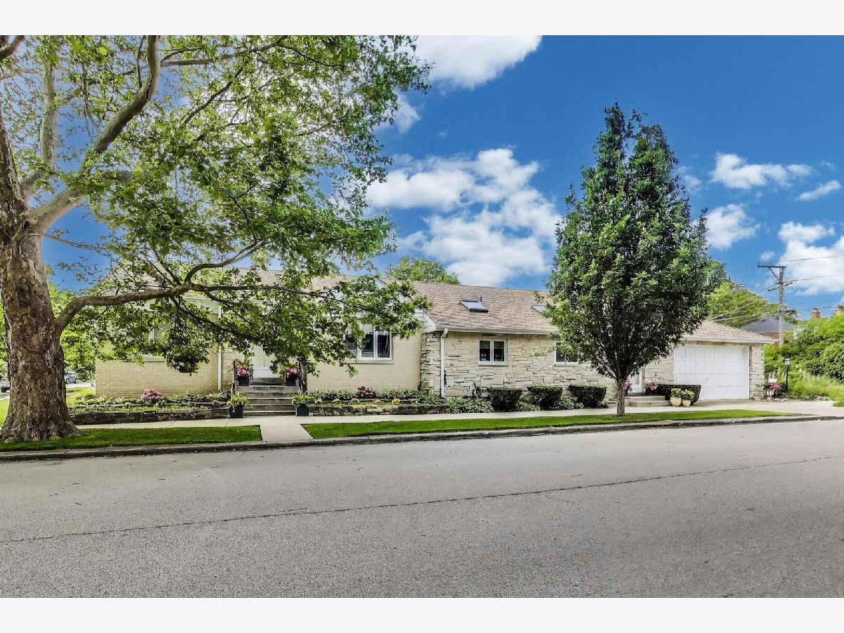 Homes & Condos & Townhomes For Sale Sauganash Chicago Illinois, 4401 Hollywood Avenue