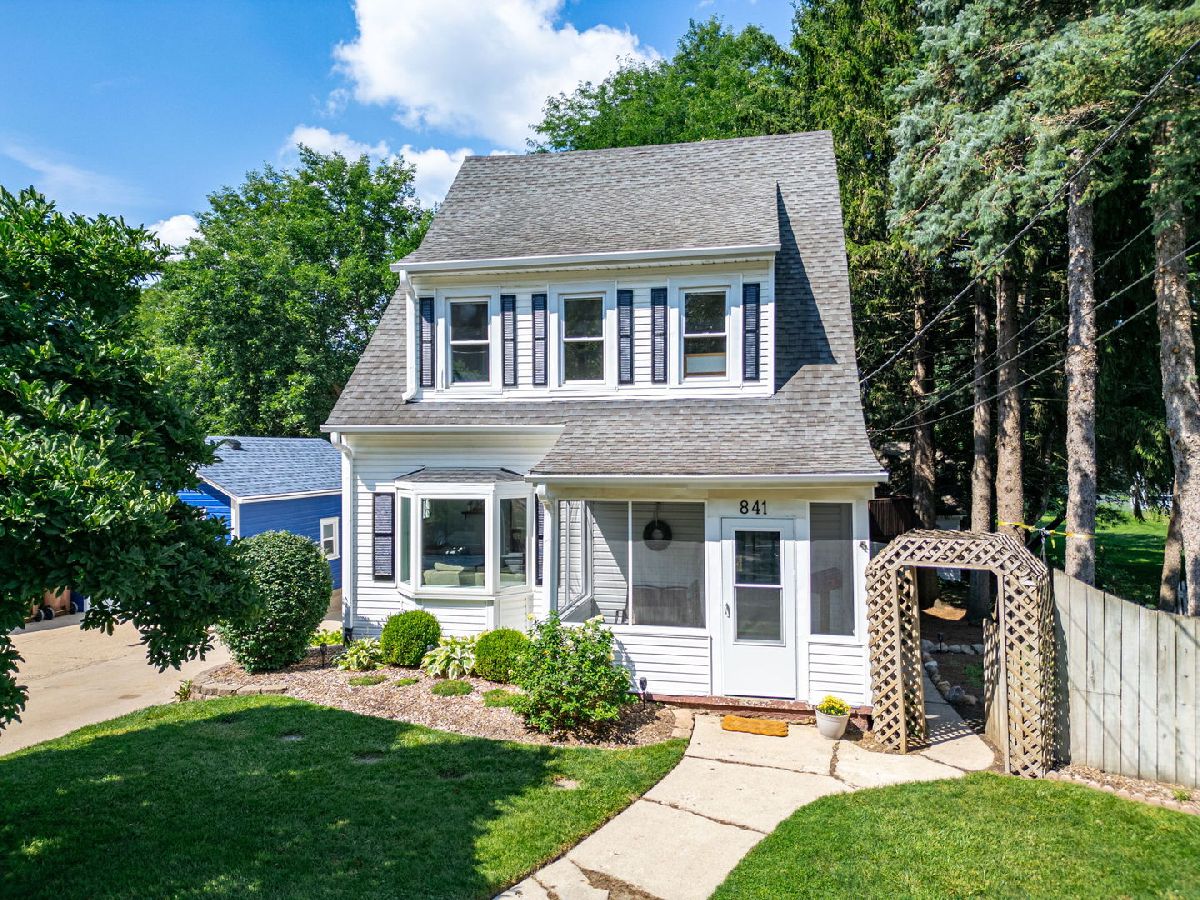  Sold Woodstock Illinois, 841 Madison