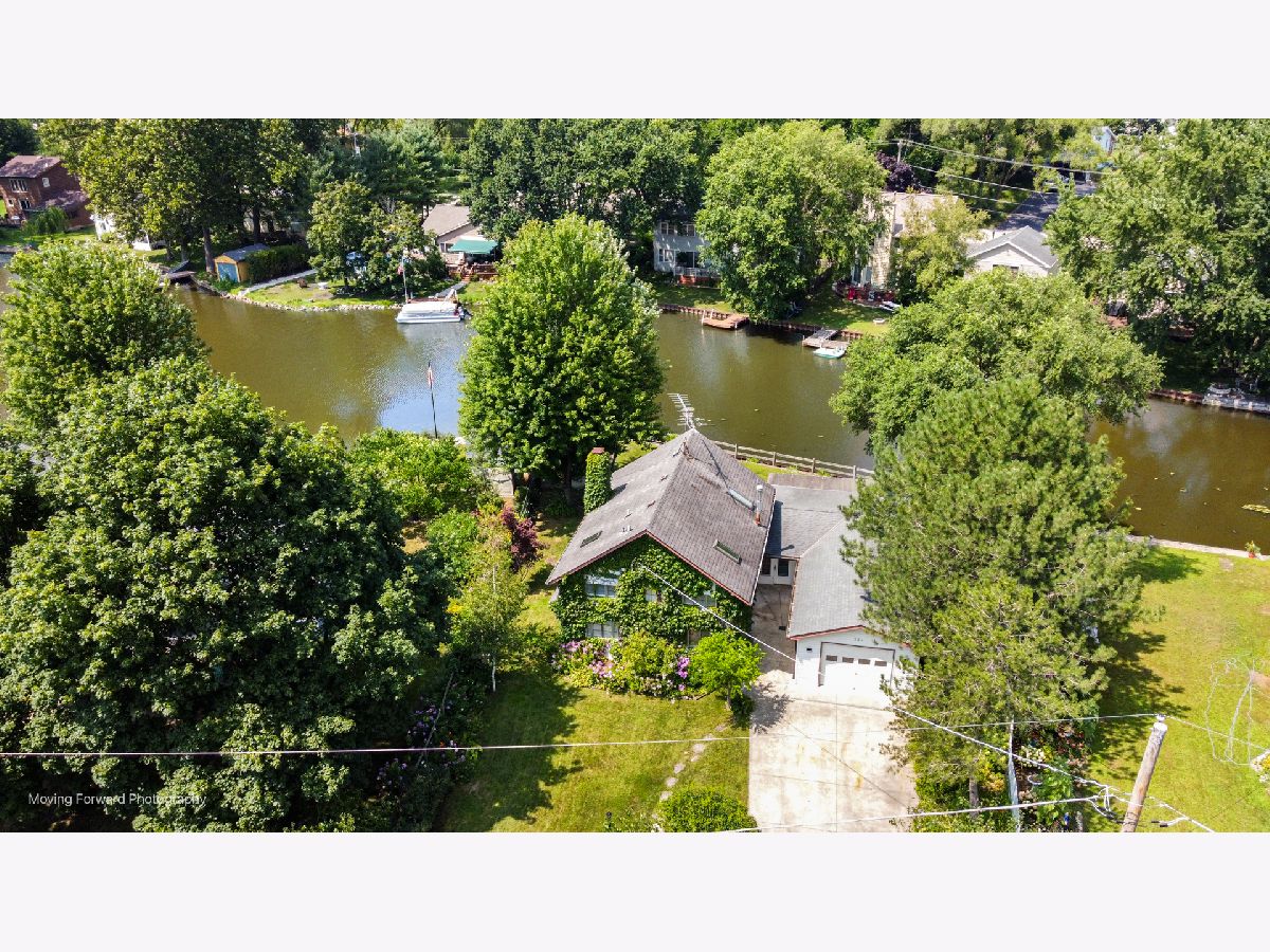  For Sale Island Lake Illinois, 224 Channel Drive
