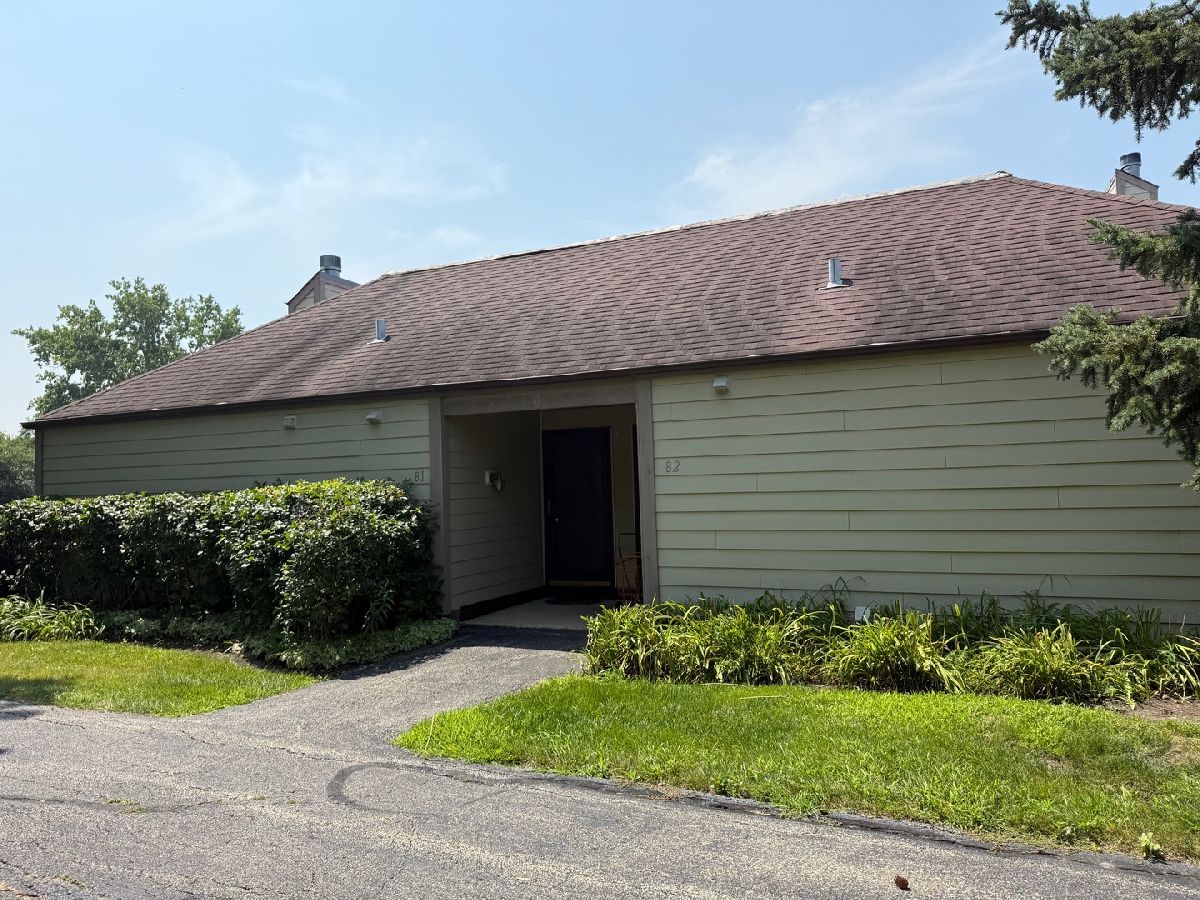 Condos & Townhomes Sold Strawberry Condos North Chicago Illinois, 3302 Berwyn