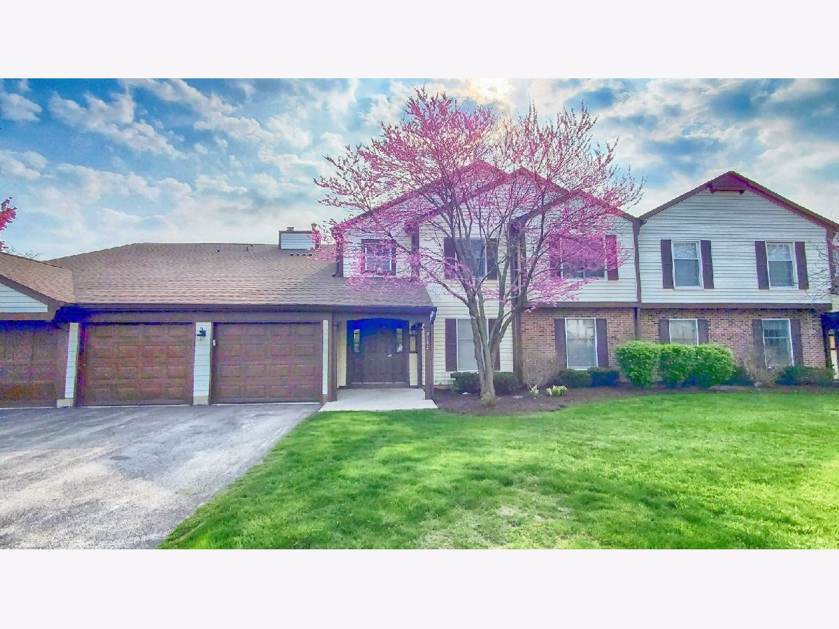 Condos & Townhomes & Homes For Sale Old Sawmill Naperville Illinois, 2132 Berkley Court