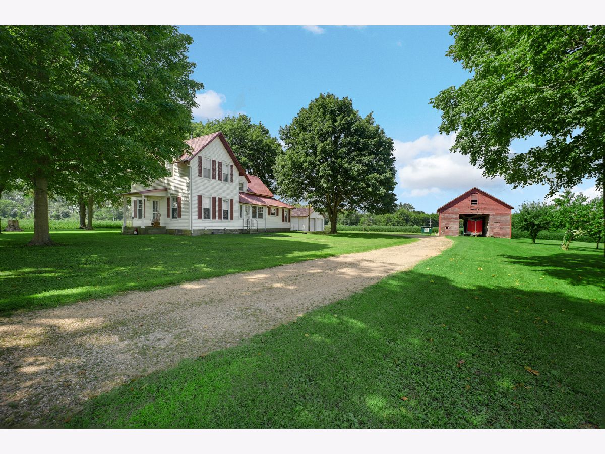  For Sale Amboy Illinois, 1061 Robbins Road