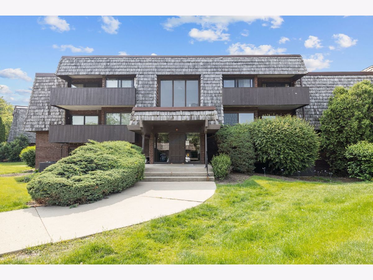 Condominiums Sold Timber Ridge Carol Stream Illinois, 491 Timber Ridge