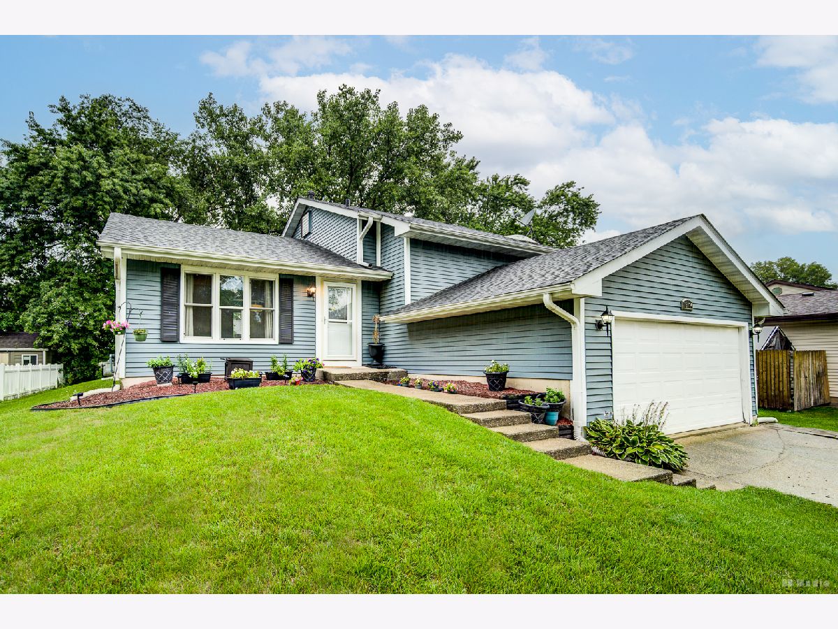 Homes For Sale Pebble Creek Homer Glen Illinois, 13734 Birchwood Drive