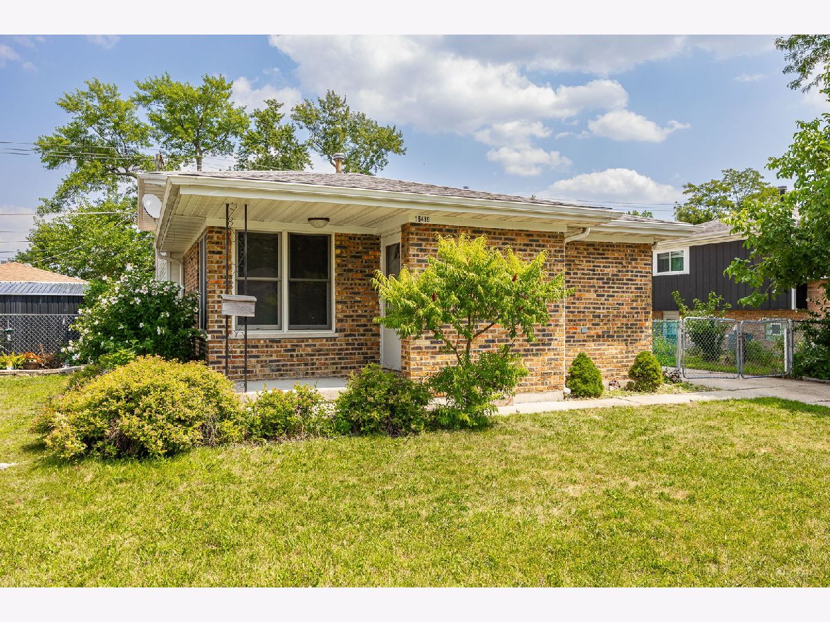 Homes Sold Fieldcrest Oak Forest Illinois, 16419 Laura
