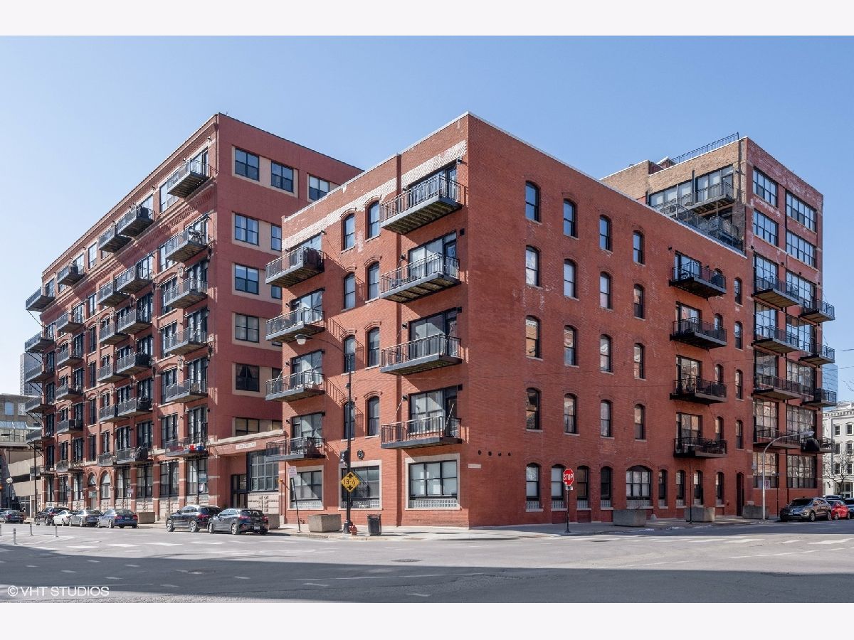 Condos & Townhomes Rented Clinton Street Lofts Chicago Illinois, 226 Clinton