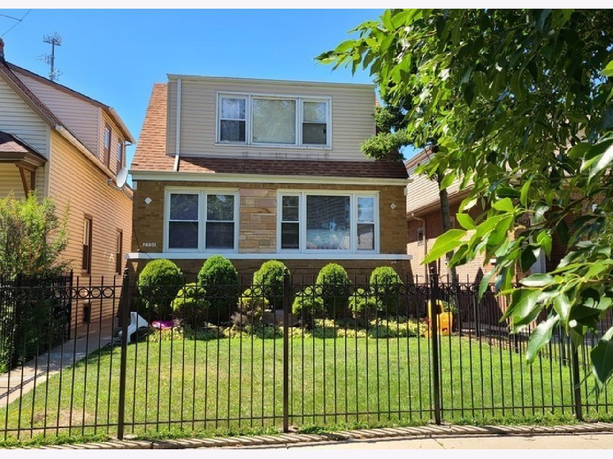 Rented Chicago Illinois, 2550 Neva