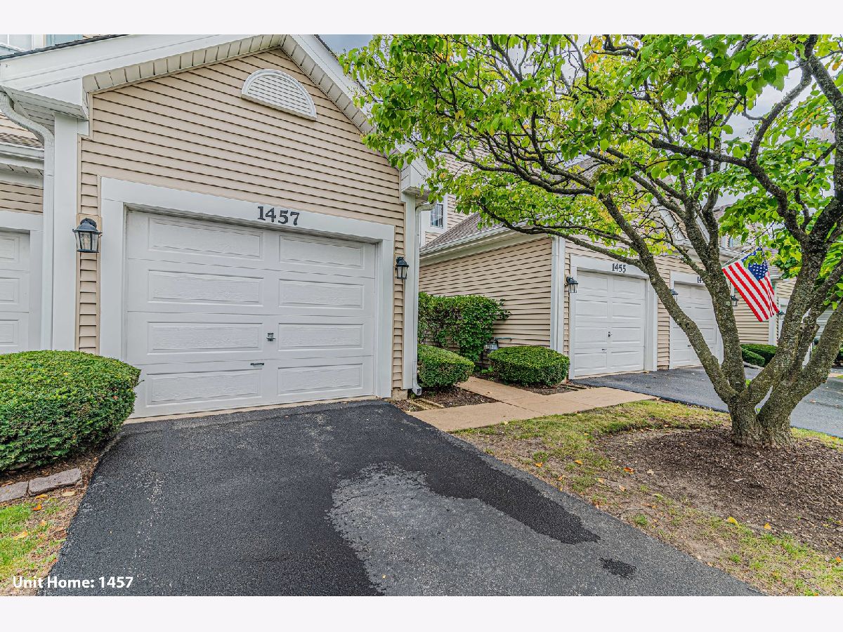  For Rent St Charles Illinois, 1457 Walnut Hill