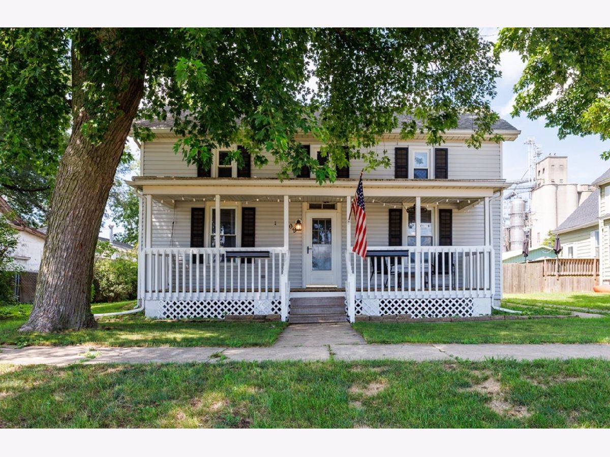  Sold Stanford Illinois, 209 Boundary