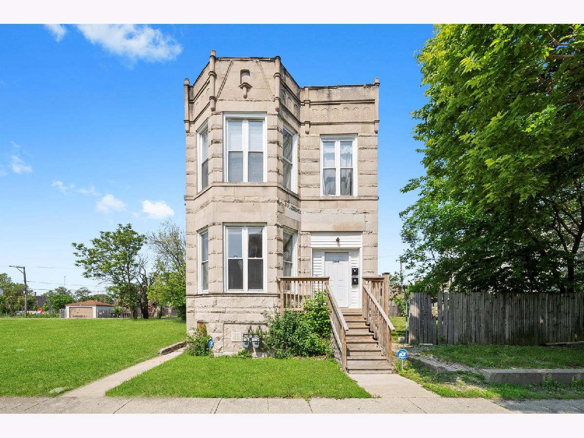Sold Chicago Illinois, 1540 Saint Louis
