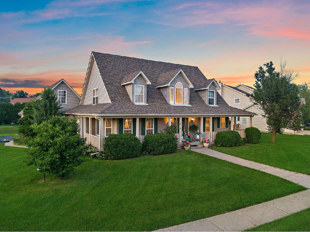 Homes & Condos & Townhomes For Sale Hampshire Fields Hampshire Illinois, 120 Jack Dylan Drive