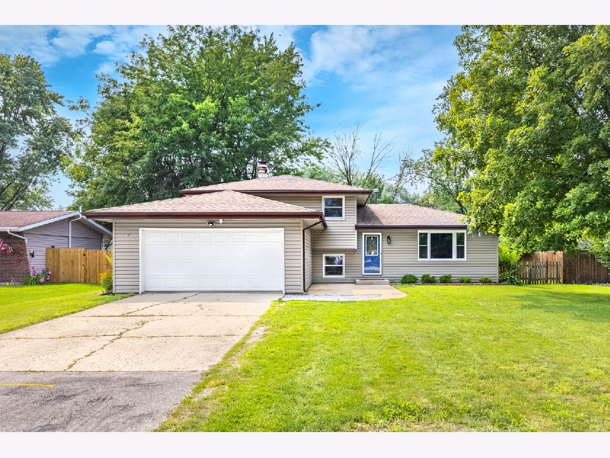  Sold Shorewood Illinois, 607 Parkshore