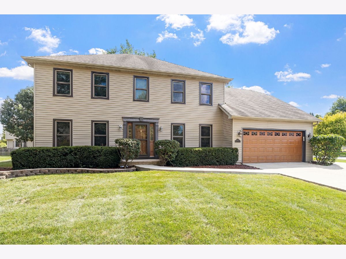 Homes & Townhomes For Sale Oakhurst Aurora Illinois, 2305 Wyndham Court