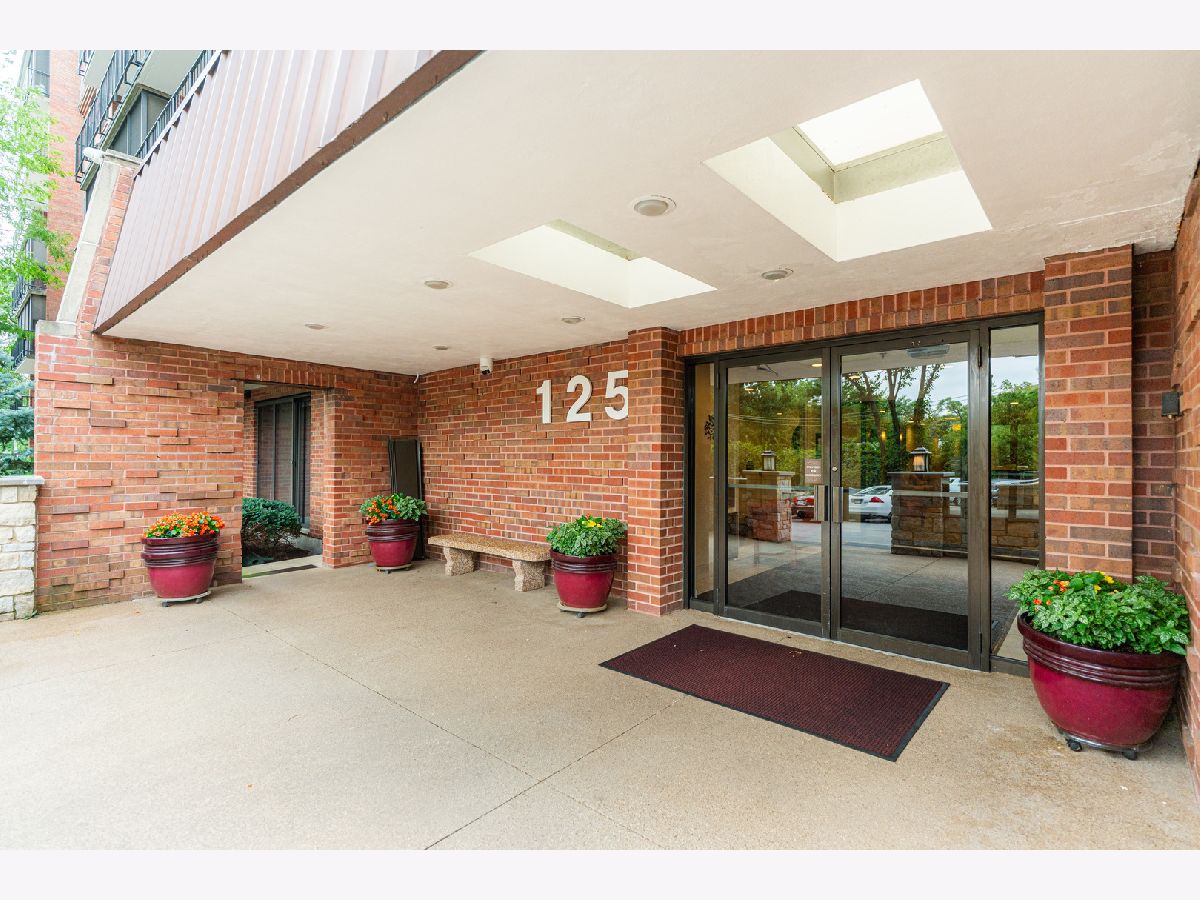 Sold Indian Head Park Illinois, 125 Acacia