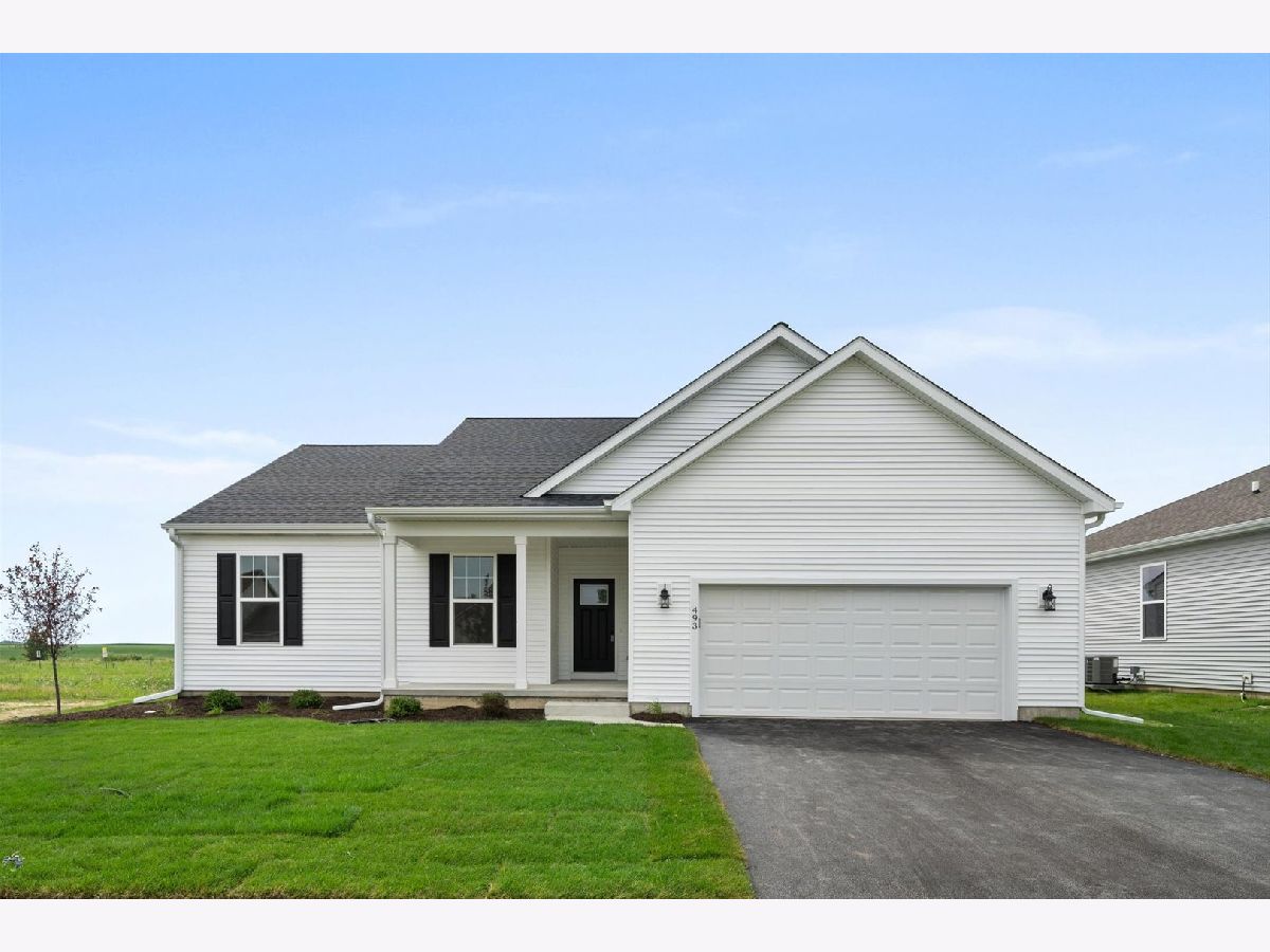  For Sale Genoa Illinois, 427 Riverbend Drive