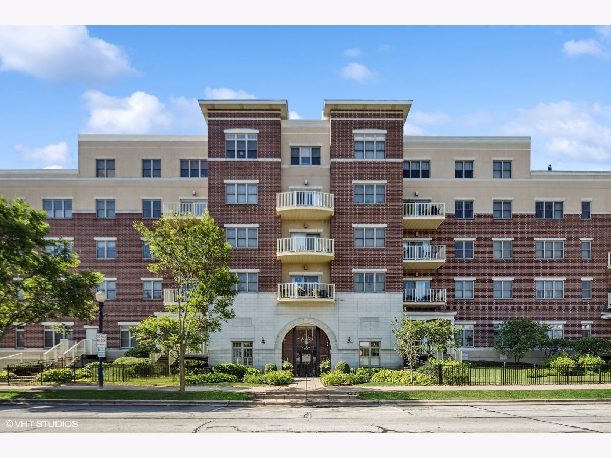 Condominiums For Sale Station Crossing Downers Grove Illinois, 965 Rogers Street