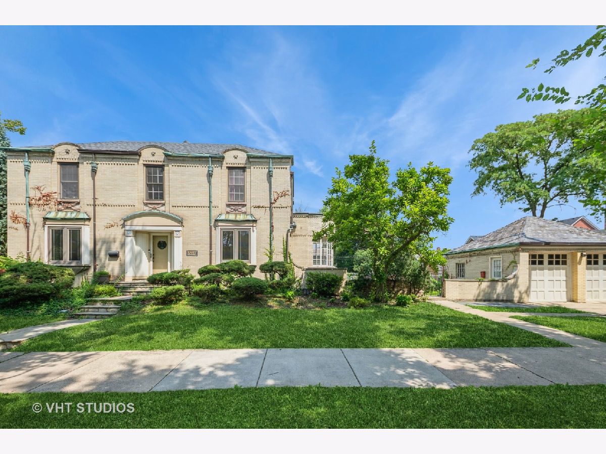 Homes & Condos & Townhomes For Sale Beverly Hills Chicago Illinois, 10057 Bell Avenue