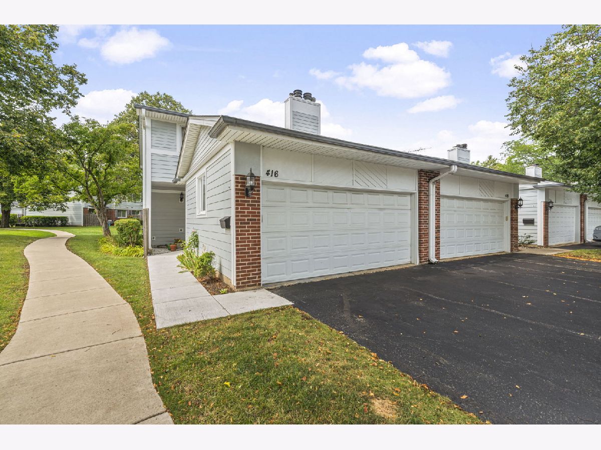 Townhomes For Sale Park West Deerfield Illinois, 416 Swallow Lane