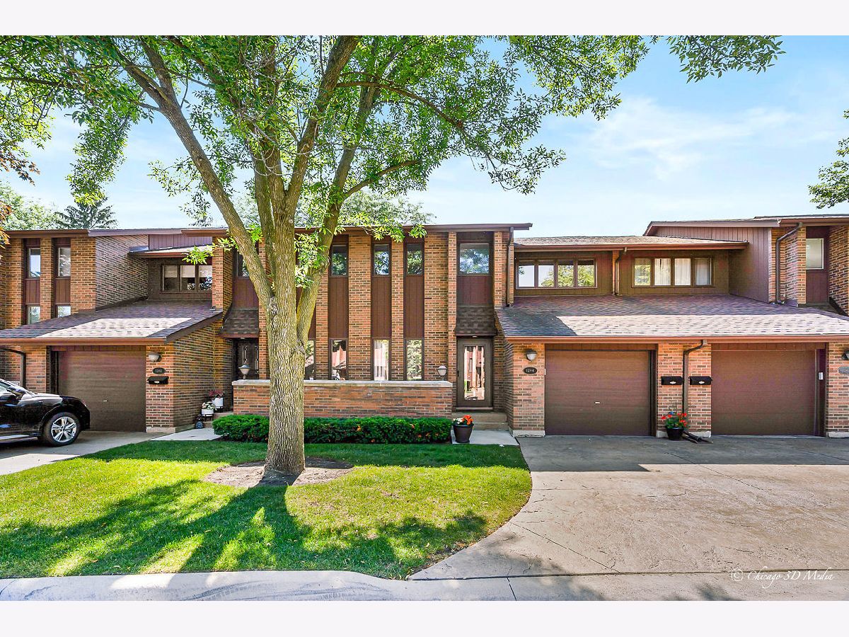 Townhomes For Sale Beau Ridge Park Ridge Illinois, 1204 Beau Drive