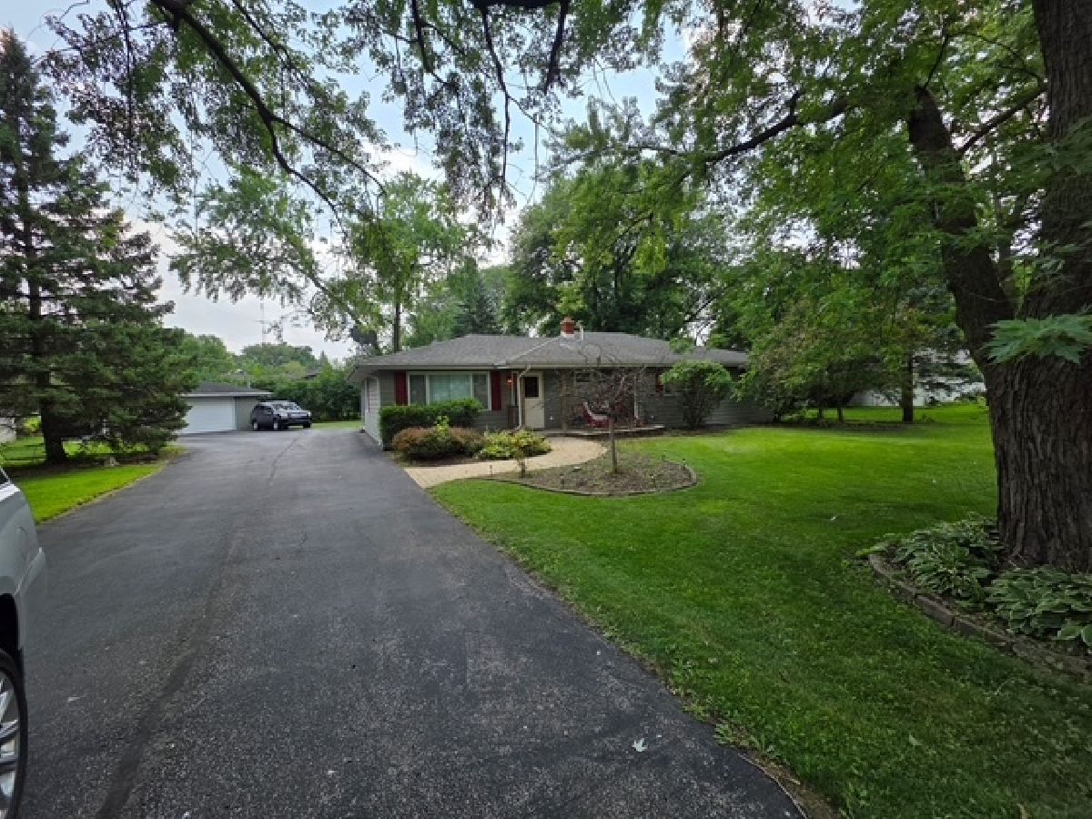 Homes For Sale Crystal Lawns Joliet Illinois, 2810 Wilshire Boulevard