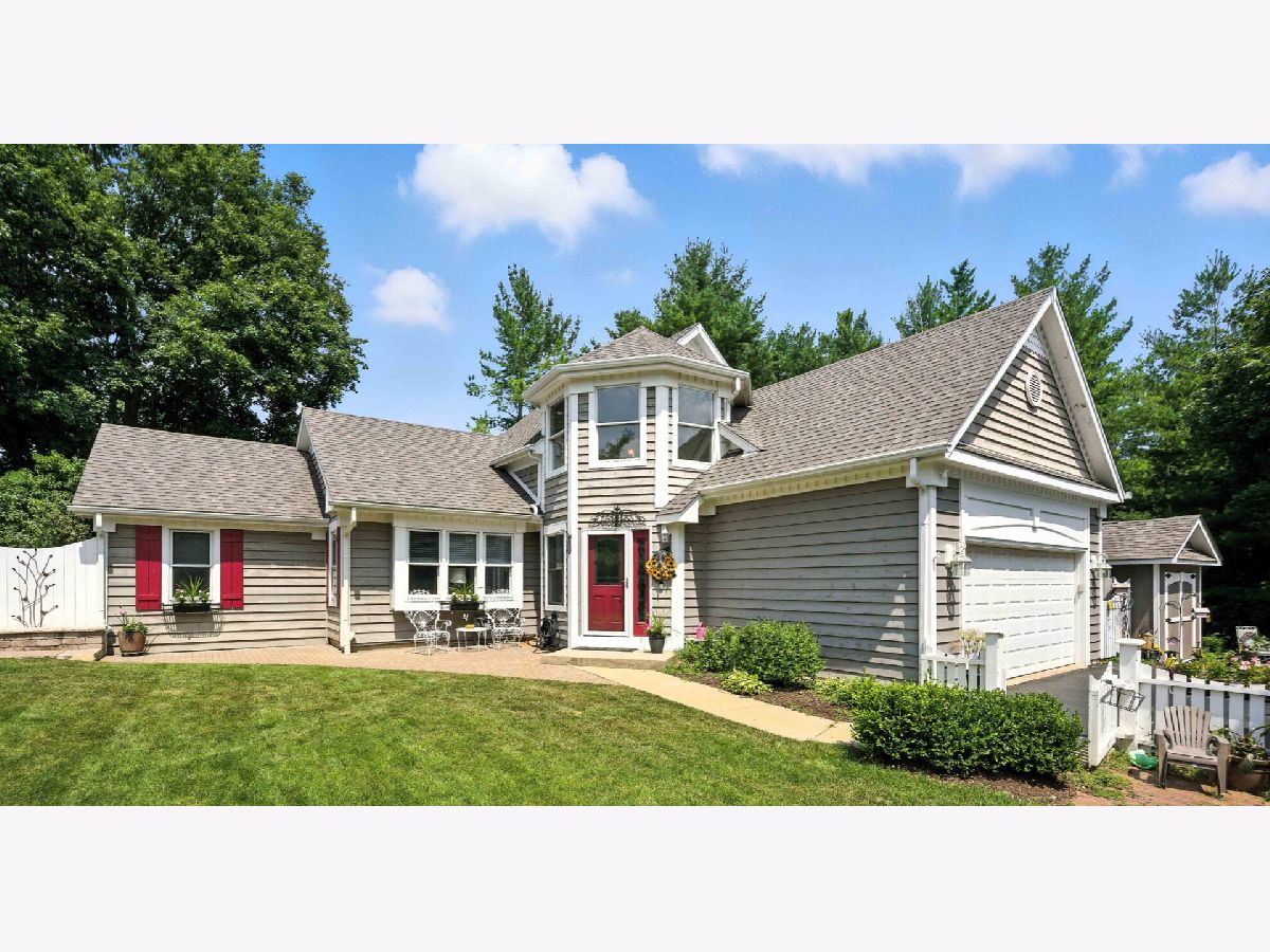  Sold Crystal Lake Illinois, 8210 Hillside