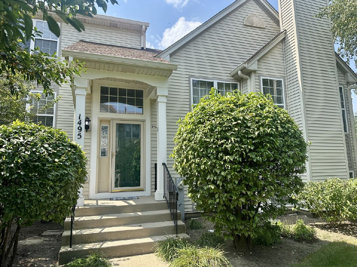 Townhomes & Homes Sold Greystone Gurnee Illinois, 1495 Saint James