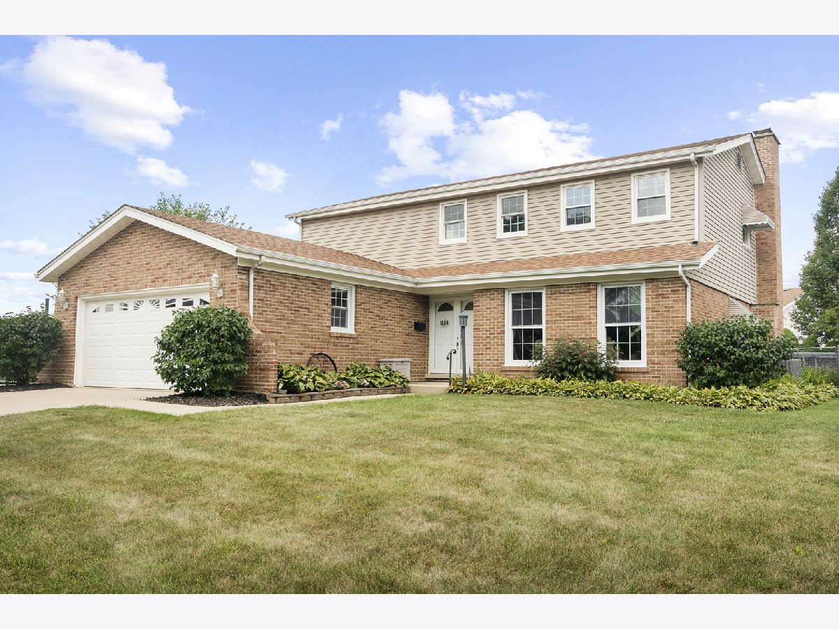 Homes For Sale Spinnaker Cove Palatine Illinois, 1006 Cooper Drive